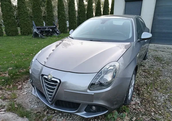 alfa romeo opolskie Alfa Romeo Giulietta cena 13900 przebieg: 200000, rok produkcji 2010 z Nysa